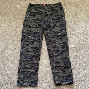 Levi’s XX Taper Camouflage Cargo Pants